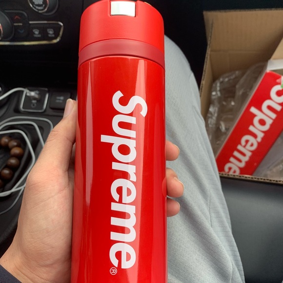 Supreme Zojirushi stainless steel mug - Picture 2 of 6
